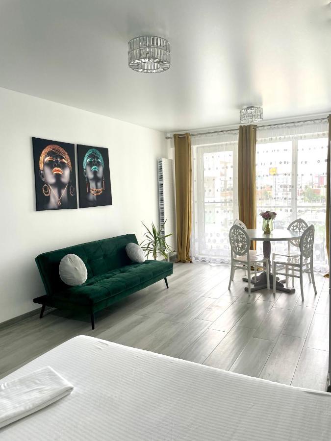Dominic 2 Beds 1 Sofa Parking Pool Apartament By Alezzi Nord10 Apartamento Năvodari Exterior foto