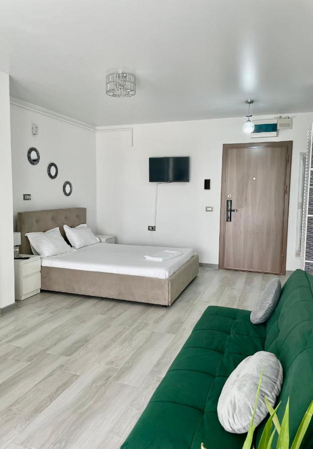Dominic 2 Beds 1 Sofa Parking Pool Apartament By Alezzi Nord10 Apartamento Năvodari Exterior foto